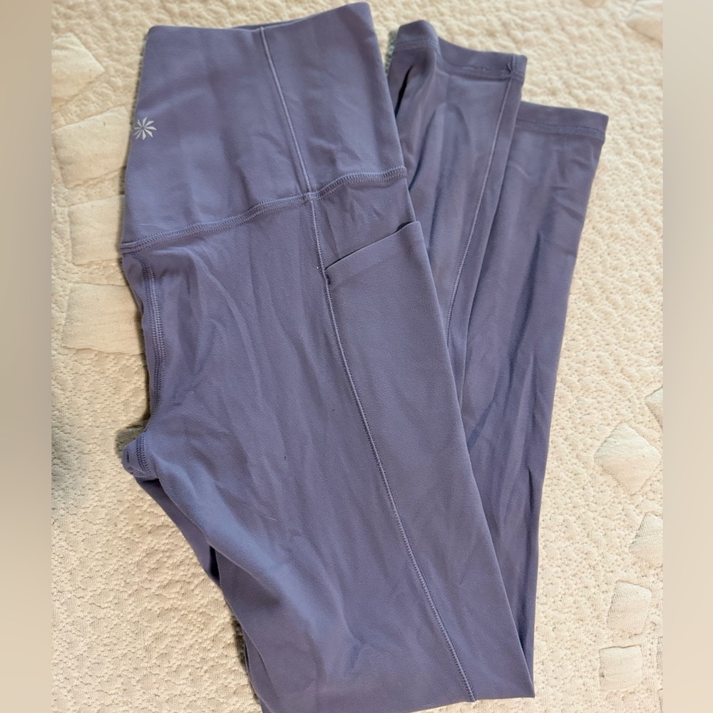 Athleta Salutation Stash Pocket II 7/8 Leggings